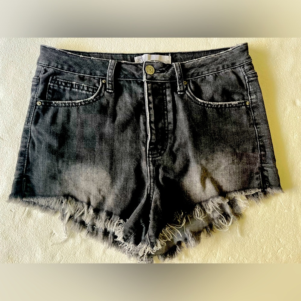 RSQ light black frayed jean shorts 3/26 vintage high rise